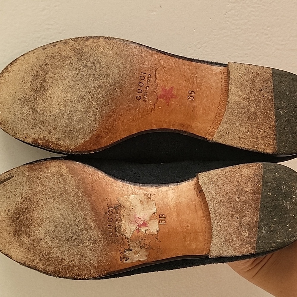 Authentic Gucci Navy Loafer - Picture 7 of 10